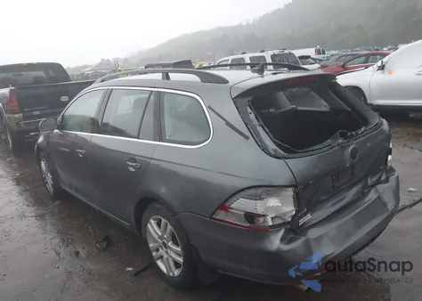 2013 Volkswagen Jetta Sportwagen 2.0L Tdi z USA, uszkodzony, nr VIN 3VWPL7AJ6DM685787